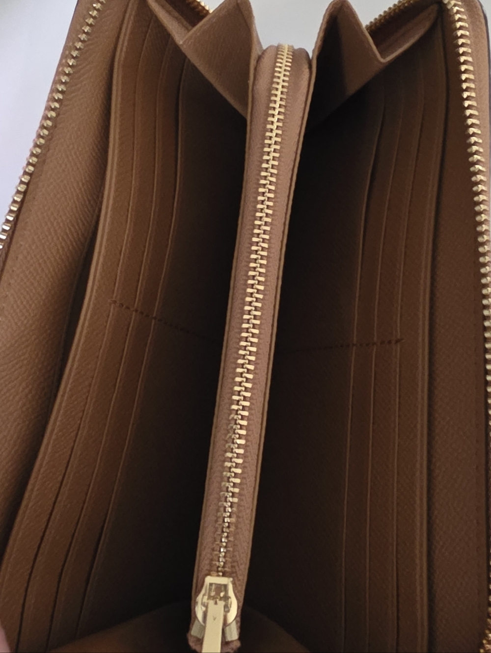 Coach Brown Accordion Zip Around Leather Wallet - Picture 4 of 6